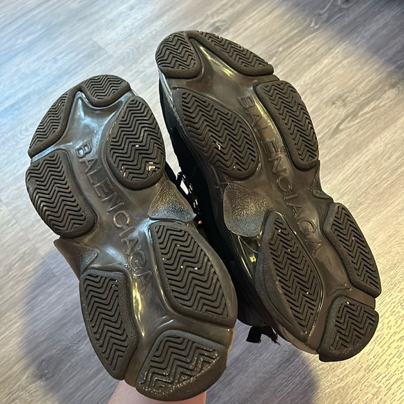 Balenciaga Triple S Sneakers - Picture 6 of 8